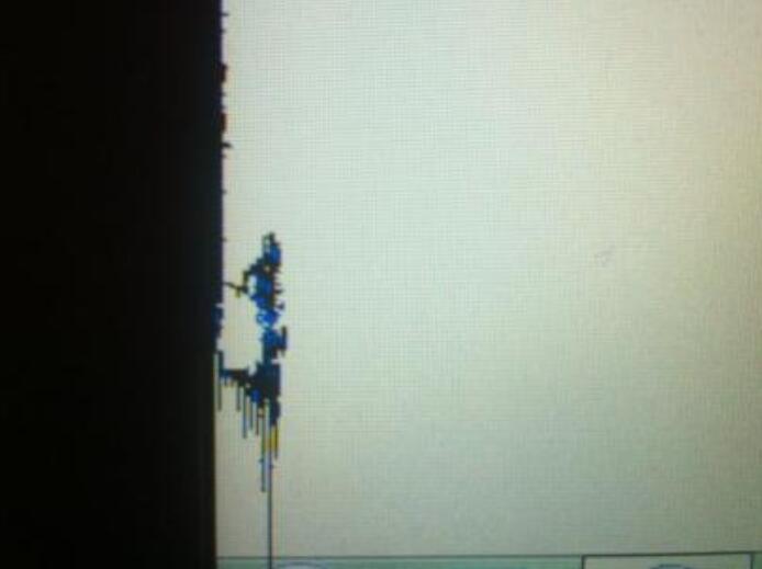 液晶拼接屏出現(xiàn)漏光或漏液如何解決？